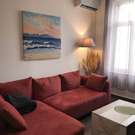 River City Apartments غييكا المظهر الخارجي الصورة