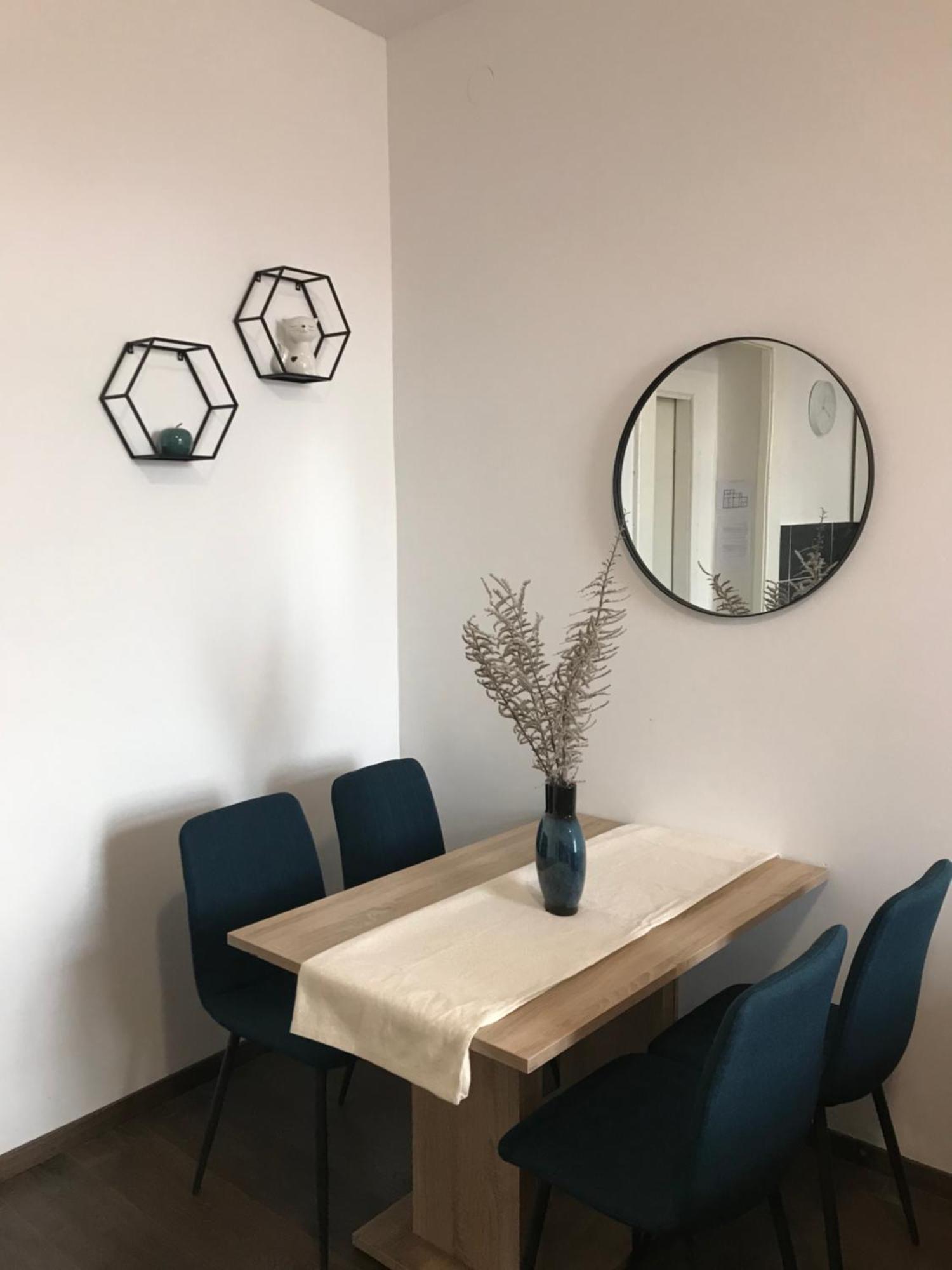River City Apartments غييكا المظهر الخارجي الصورة