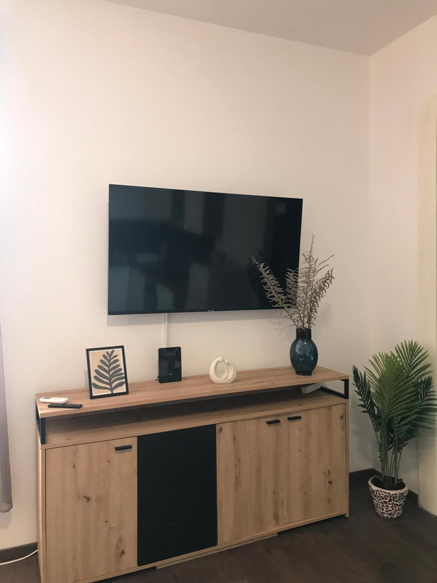 River City Apartments غييكا المظهر الخارجي الصورة